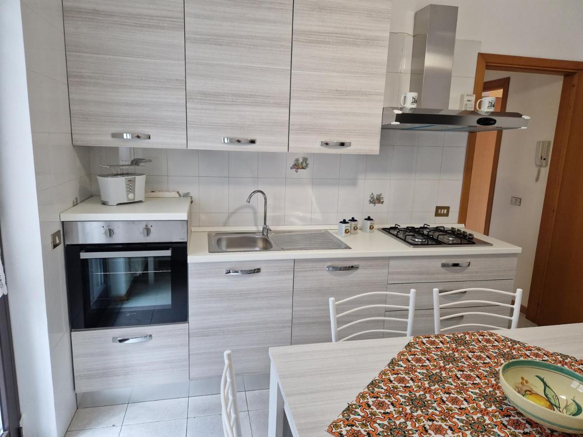 L'Isola E I Faraglioni House Apartment Aci Trezza Luaran gambar