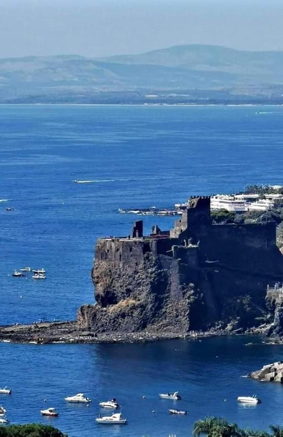 L'Isola E I Faraglioni House Apartment Aci Trezza Luaran gambar